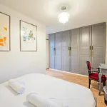 Lovely 3 Bed House With Garden