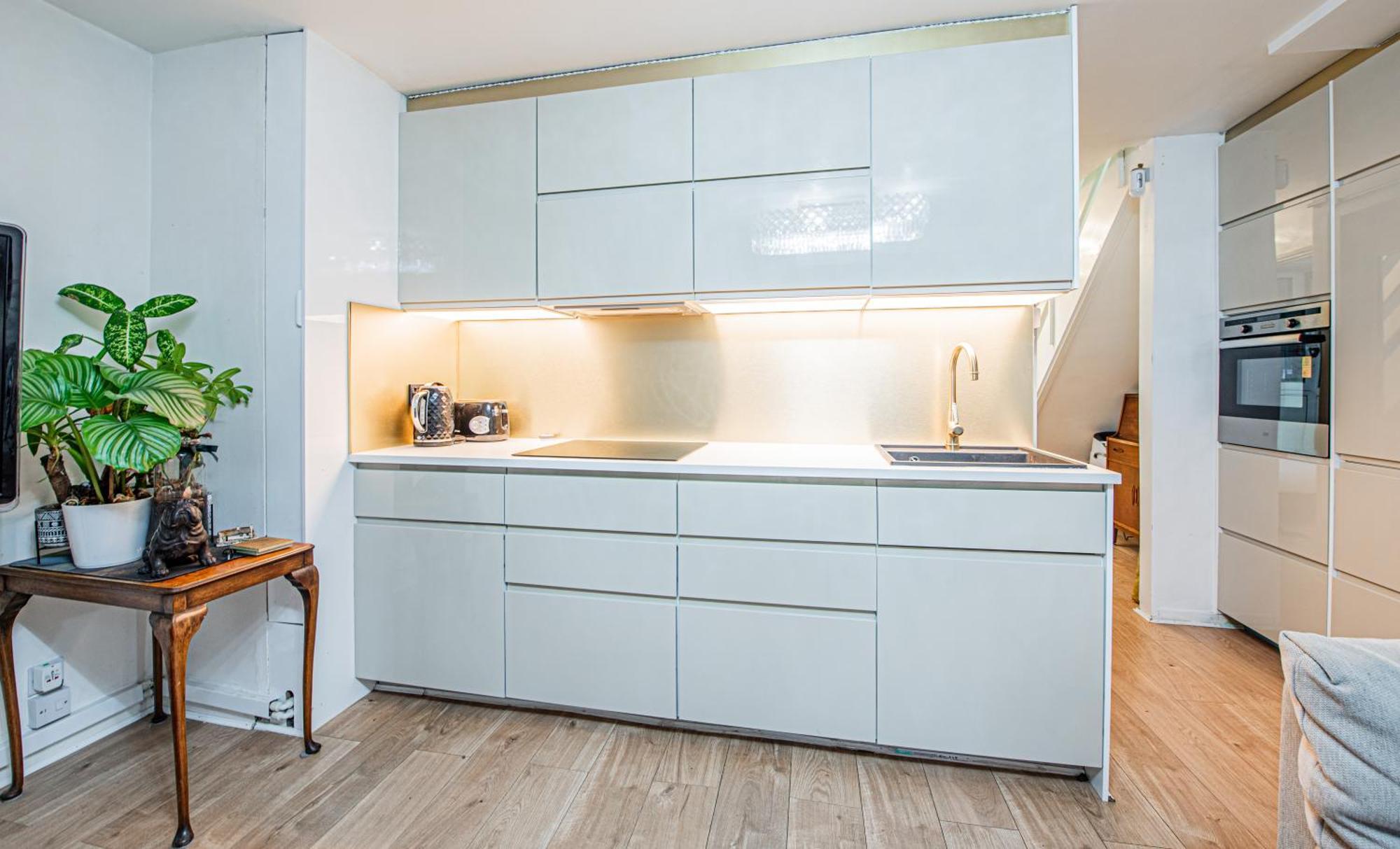 Lovely 3 Bed House With Garden Appartement