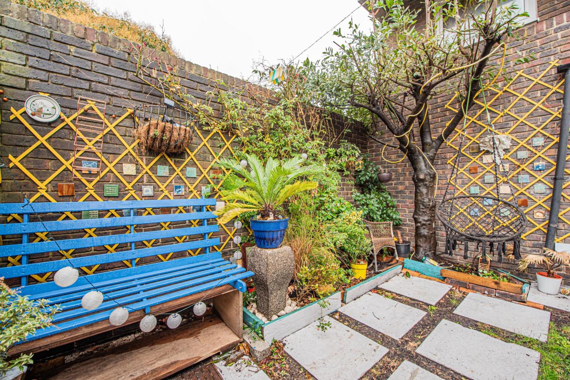 Lovely 3 Bed House With Garden Appartement